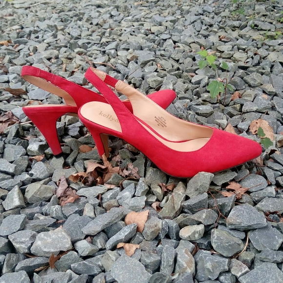 Kelly & Katie Red Slingback Heels - Picture 1 of 2